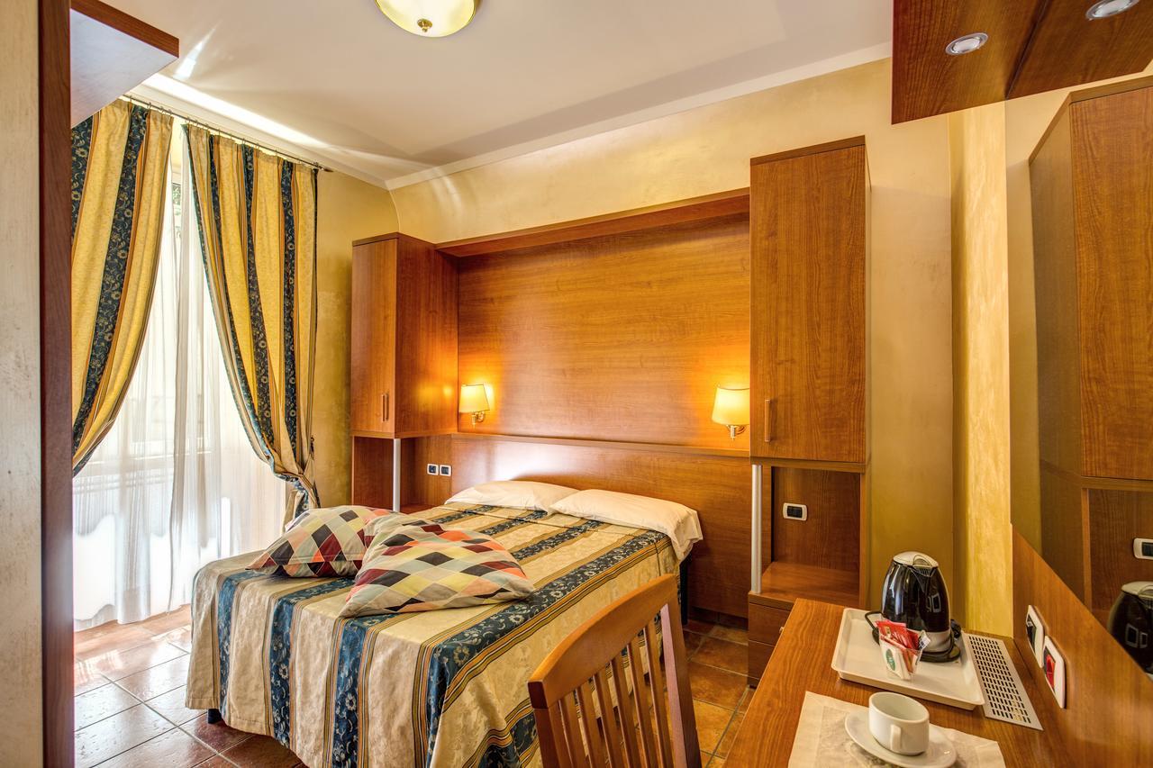 Hotel Maryelen 2 Rome Bagian luar foto