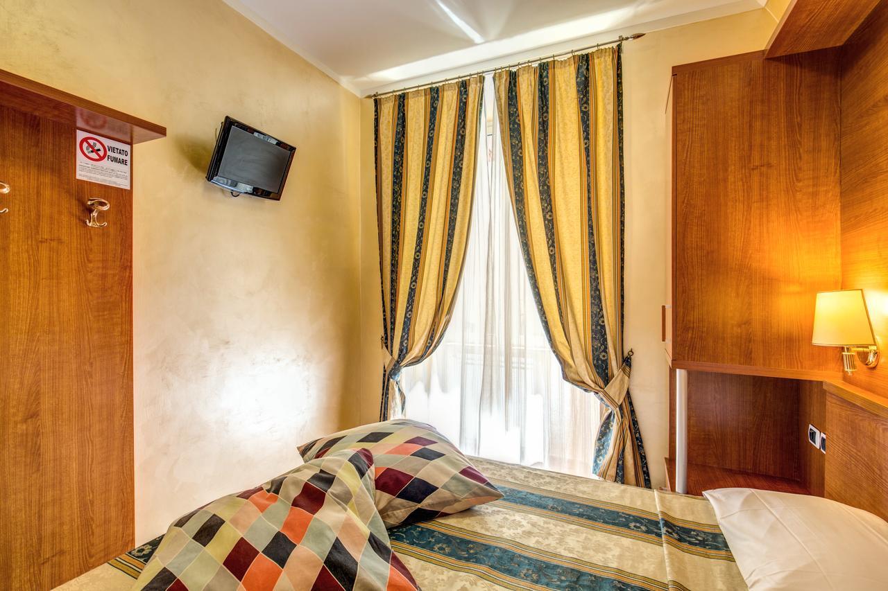 Hotel Maryelen 2 Rome Bagian luar foto