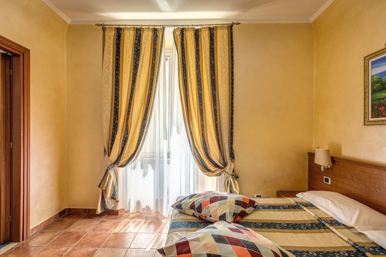 Hotel Maryelen 2 Rome Bagian luar foto