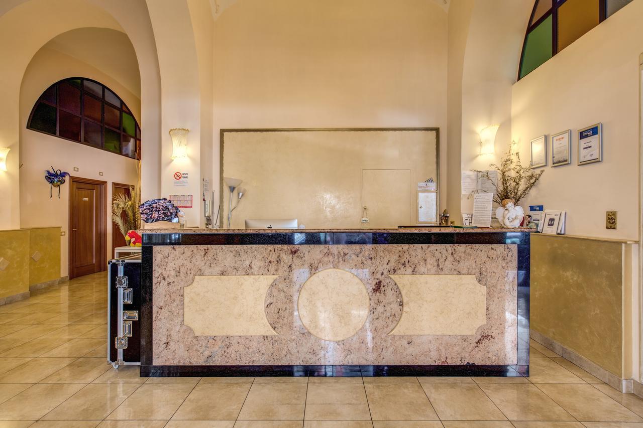Hotel Maryelen 2 Rome Bagian luar foto